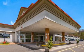 Red Carpet Inn & Suites